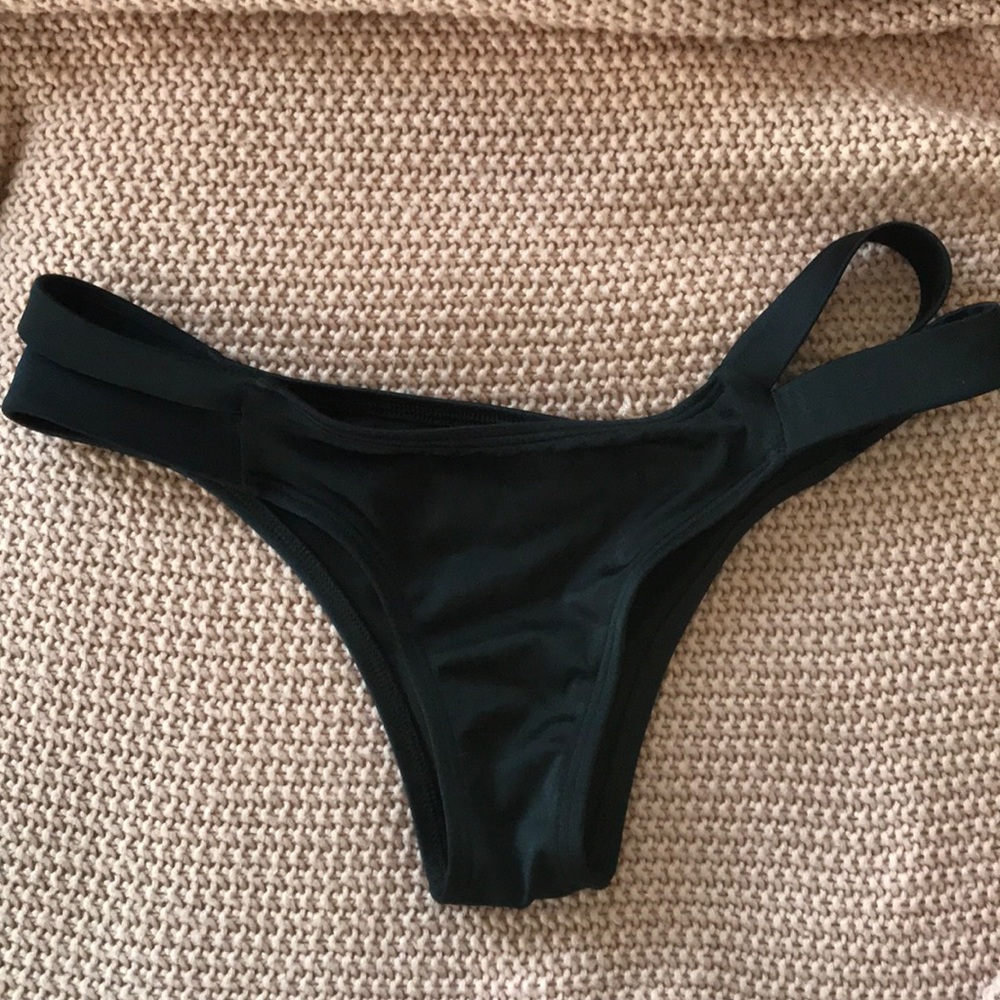 Bikini bottoms